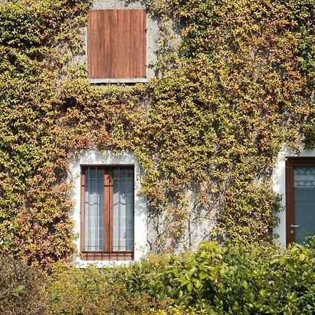 Giù Luxury - By House Of Travelers -